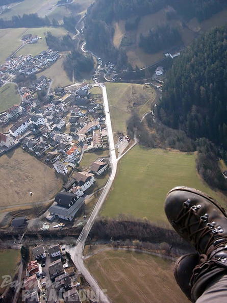 2005 D5.05 Paragliding 080