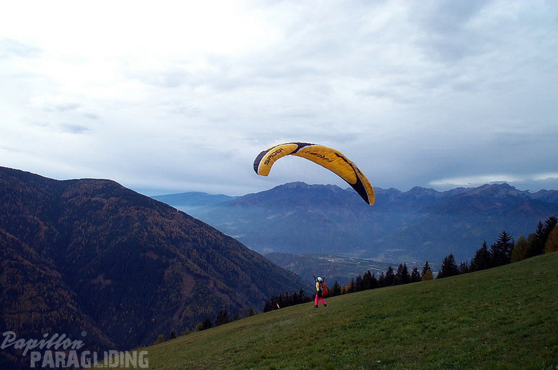 2005 D7.05 Paragliding 066