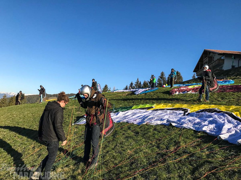 DH13.17 Luesen-Paragliding-252