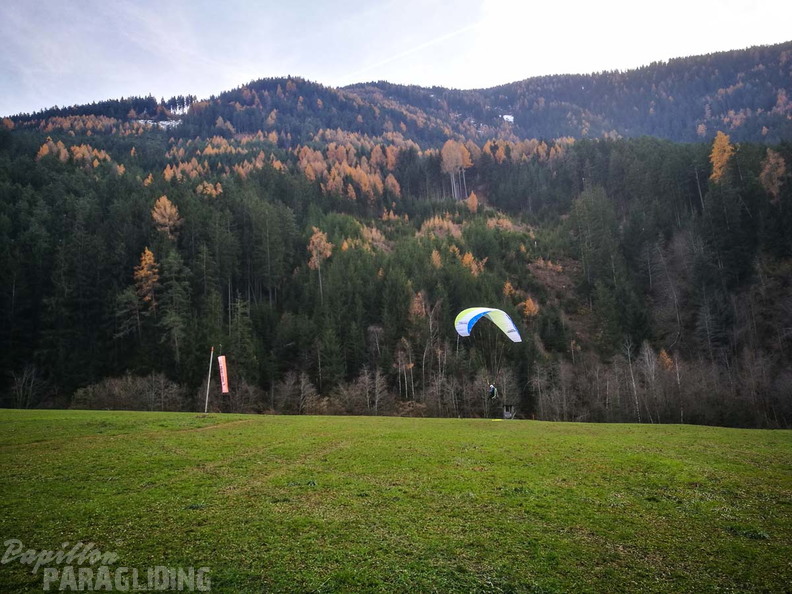 DH47.17-Luesen Paragliding-252