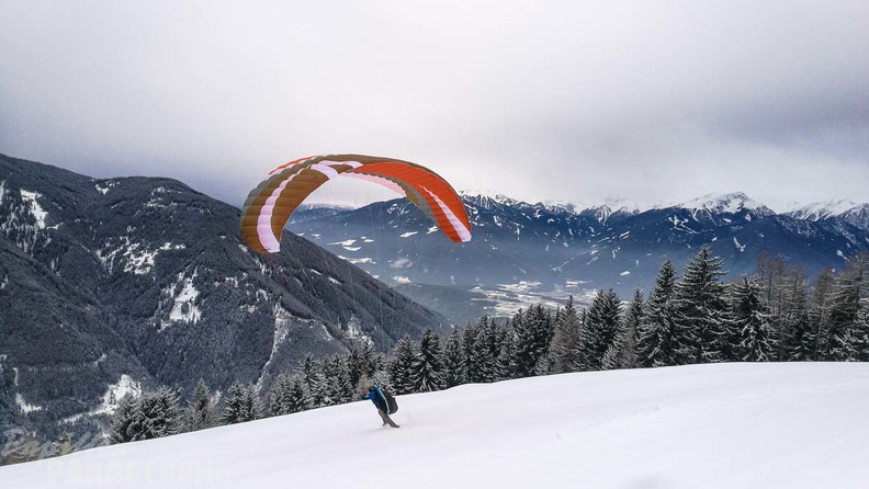 DH7.18 Paragliding-124
