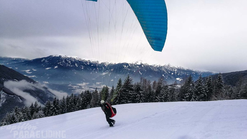 DH7.18 Paragliding-145