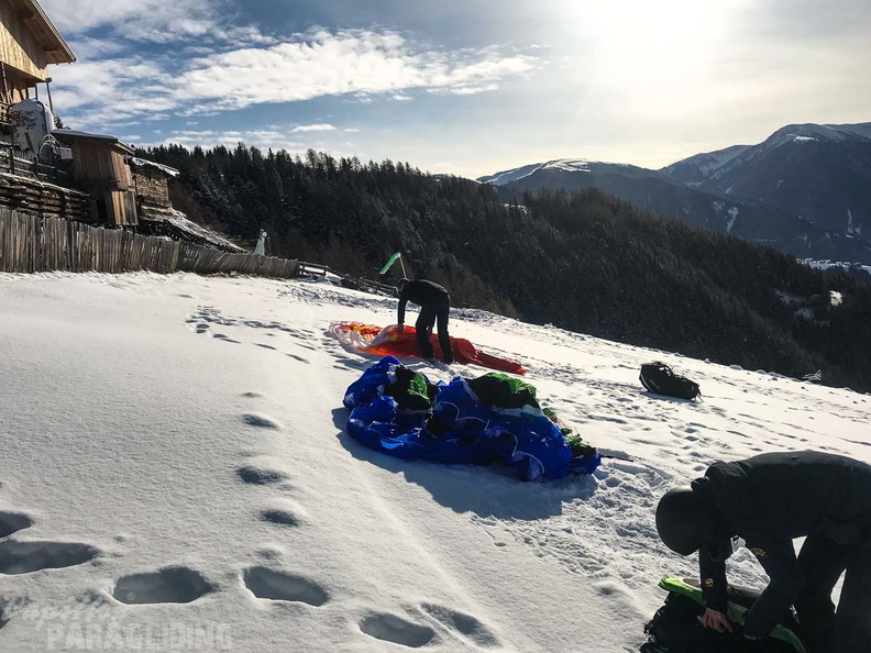 DH7.18 Paragliding-153