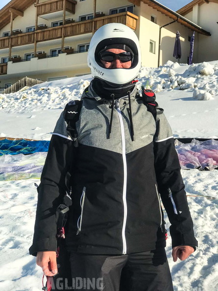 DH7.18 Paragliding-175