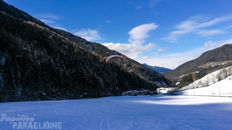 DH7.18 Paragliding-195
