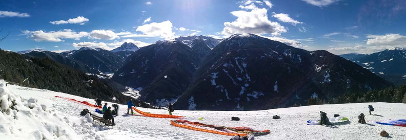 DH7.18_Paragliding-201.jpg