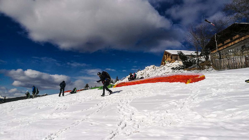 DH7.18 Paragliding-218