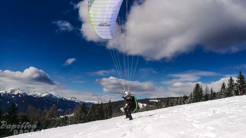 DH7.18 Paragliding-224