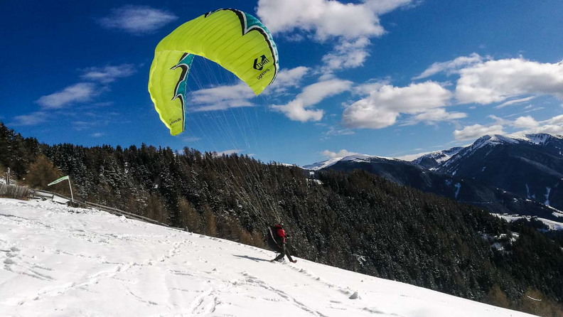 DH7.18 Paragliding-235