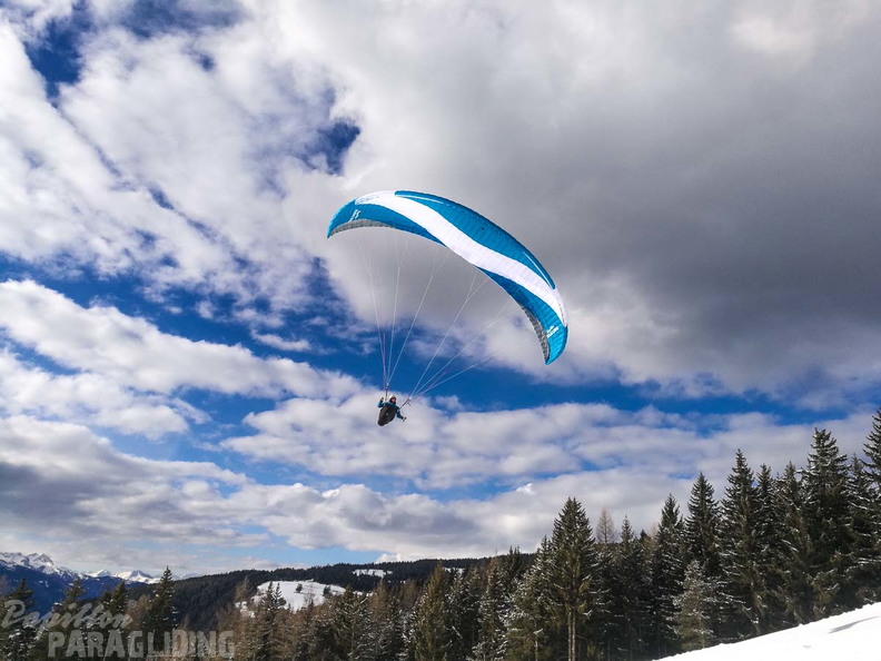 DH7.18 Paragliding-259