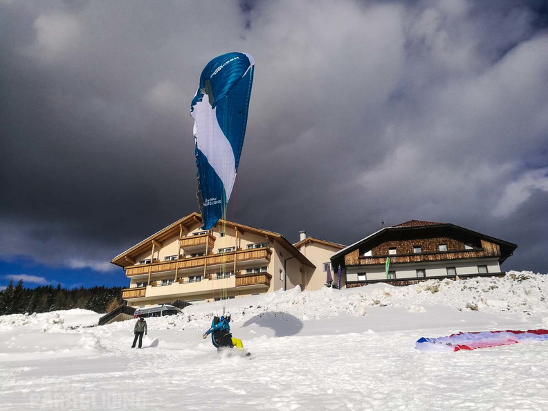 DH7.18 Paragliding-263