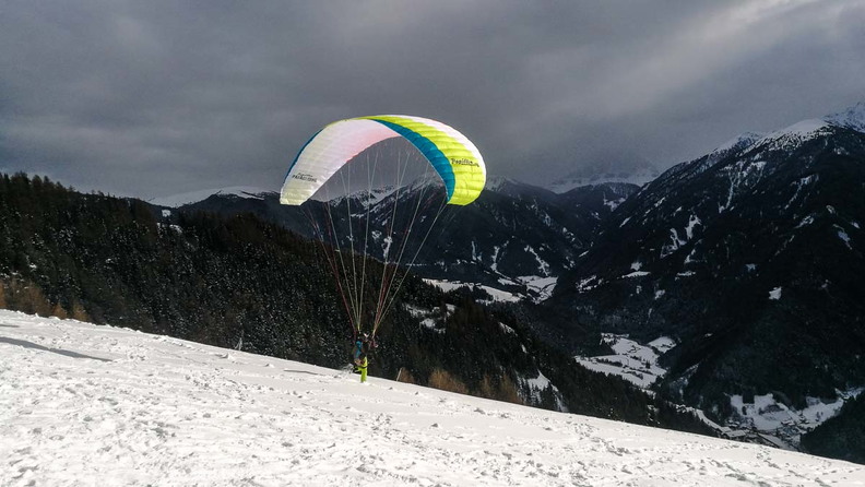 DH7.18 Paragliding-266