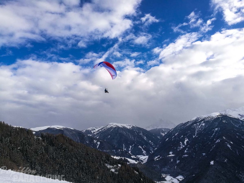 DH7.18 Paragliding-293