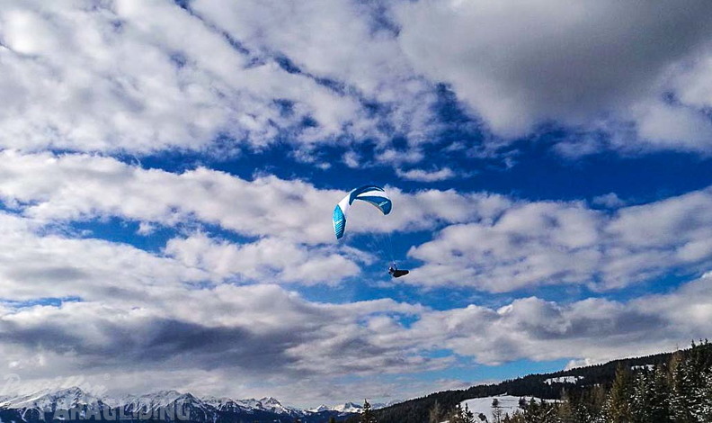DH7.18 Paragliding-298