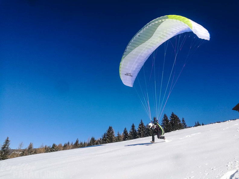 DH7.18 Paragliding-307