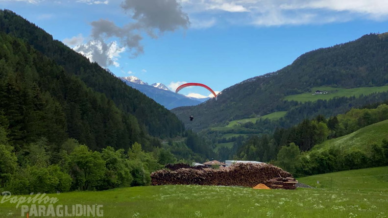 DH21.21-Luesen-Paragliding-155