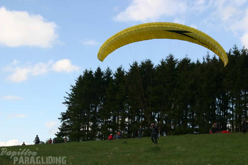 2007 ES8.07 Gleitschirm Sauerland 042