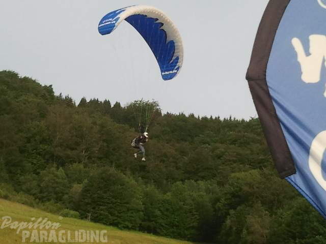 2012 ES-EW12.26 Gleitschirmfliegen 048