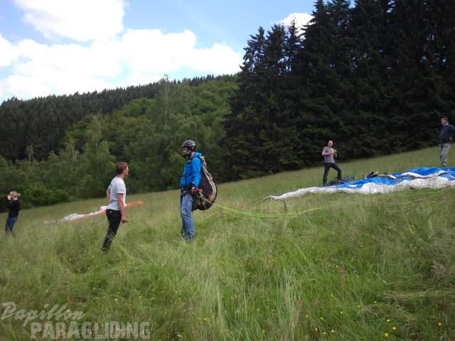 2012 ES.25.12 Gleitschirmfliegen 017