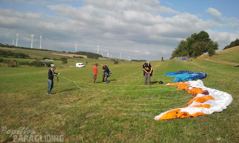 2012 ES.36.12 Paragliding 002