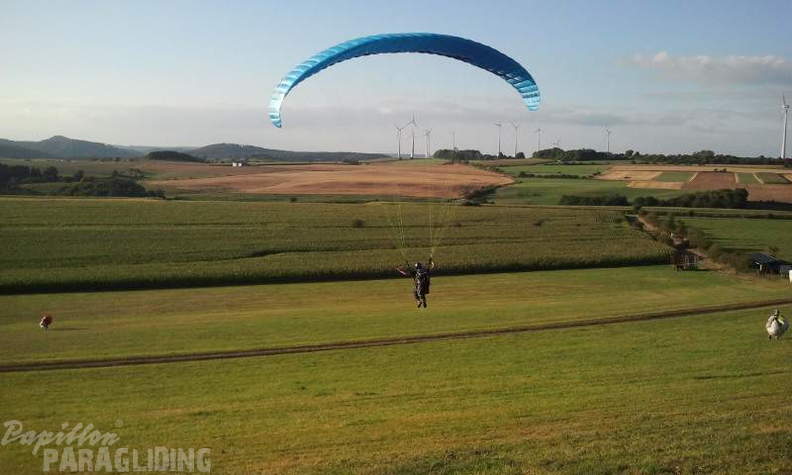 2012 ES.36.12 Paragliding 026
