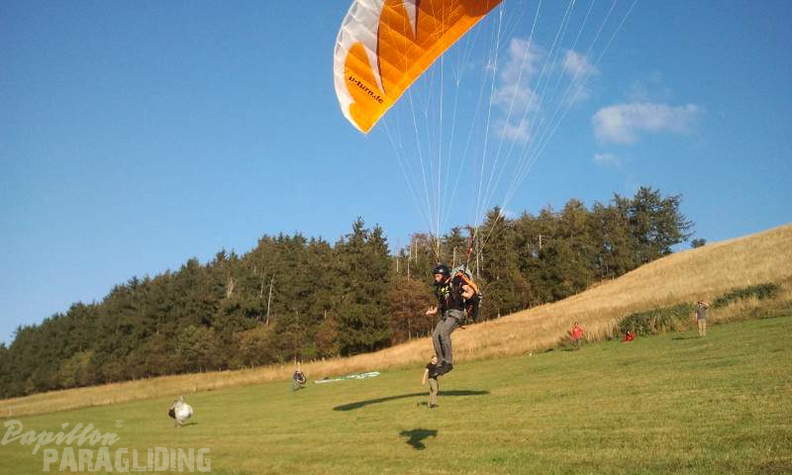2012 ES.36.12 Paragliding 027