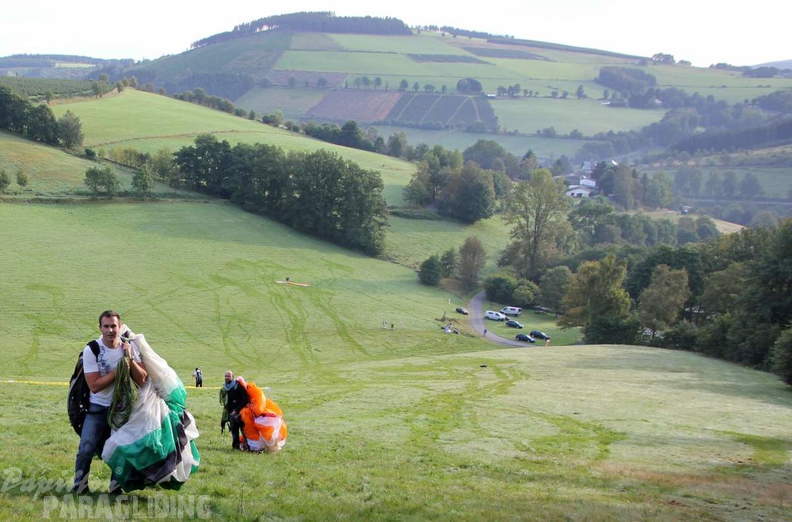 2012 ES.36.12 Paragliding 106