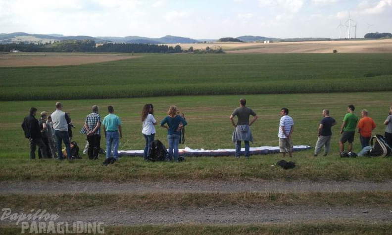 2012 ES.37.12 Paragliding 002