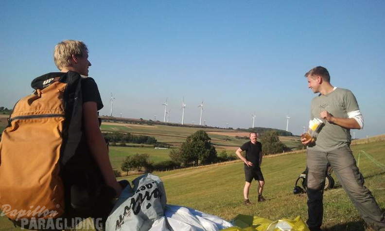 2012 ES.37.12 Paragliding 023