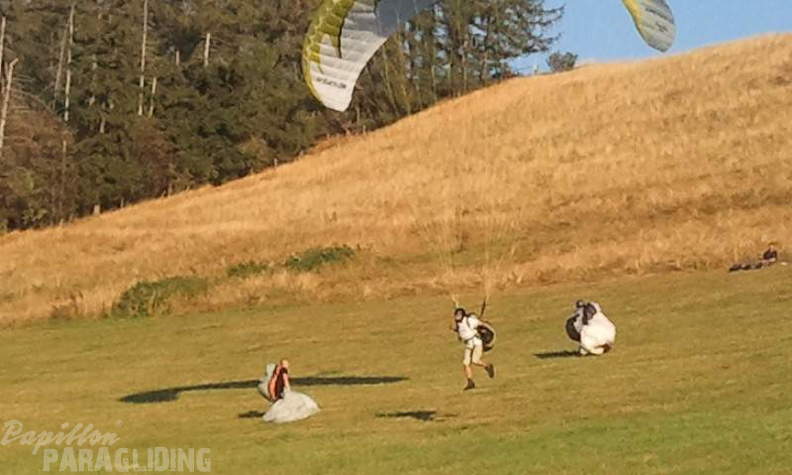 2012 ES.37.12 Paragliding 036