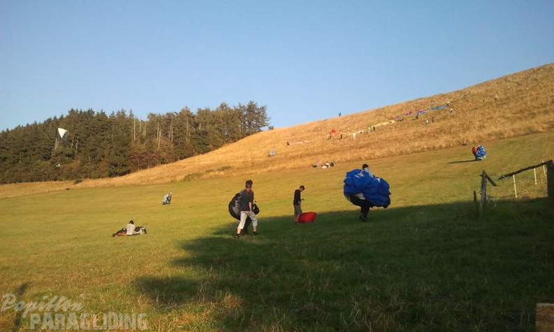2012 ES.37.12 Paragliding 041