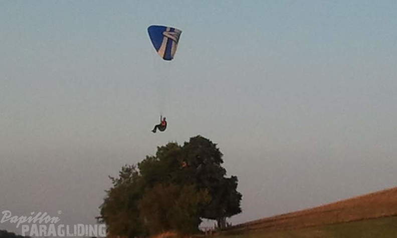 2012 ES.37.12 Paragliding 055