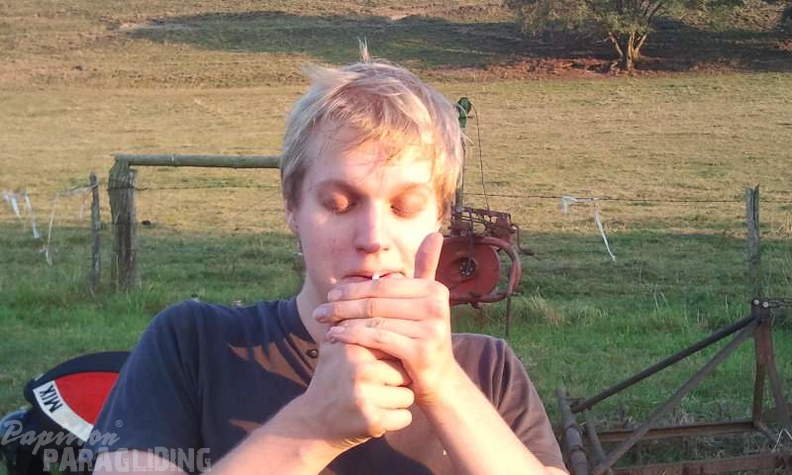 2012 ES.37.12 Paragliding 057