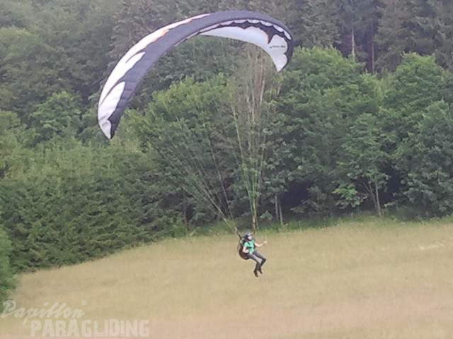 2012 ES27.12 Gleitschirmfliegen 051