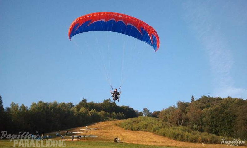2012_ES38.12_Gleitschirmfliegen_032.jpg