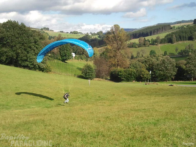 2012 ES39.12 Gleitschirmfliegen 016