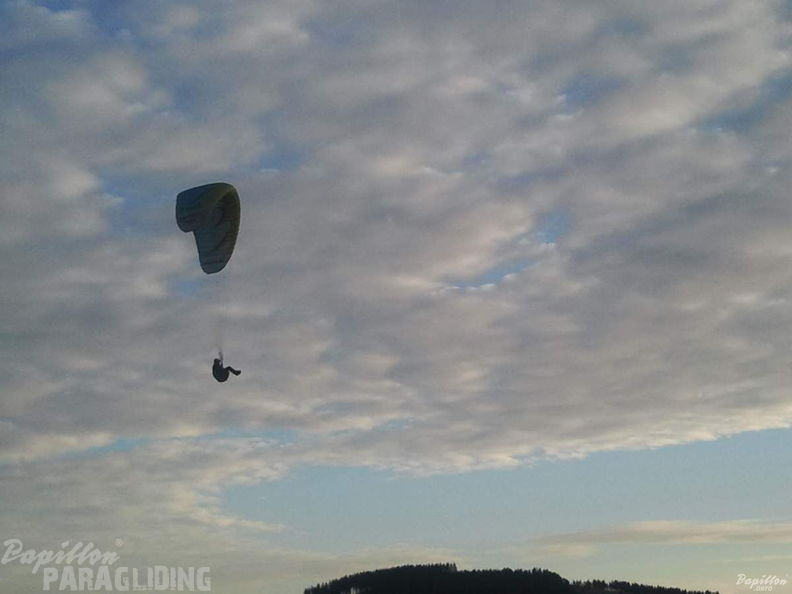 2012_ES43.12_Gleitschirmfliegen_001.jpg