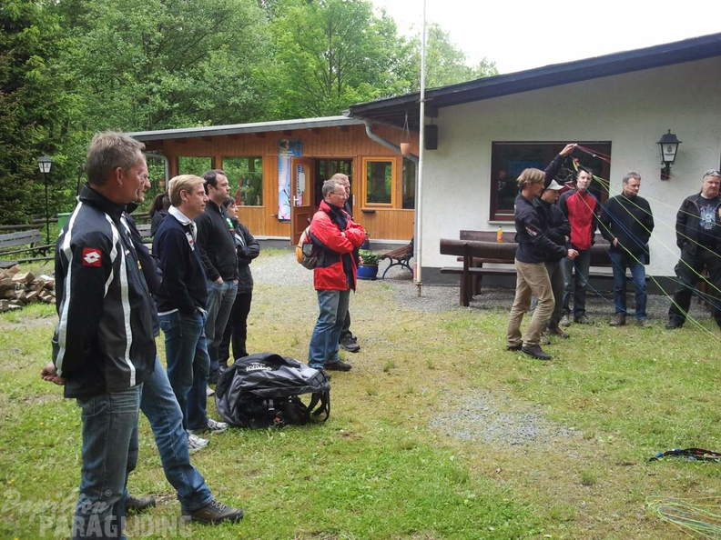 2012 ES EW24.12 Paragliding 002