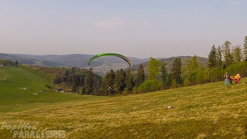 ES17.18 Paragliding-124
