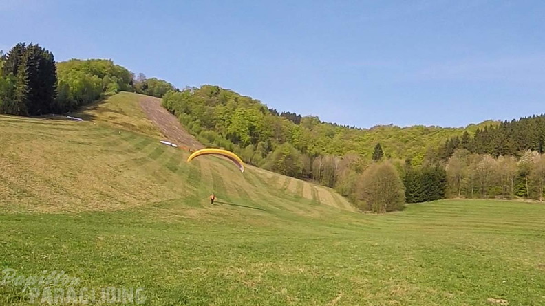 ES17.18 Paragliding-171