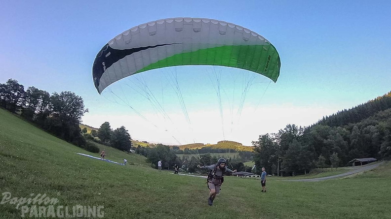 ESF29.18_Gleitschirm-Schnupperkurs-106.jpg