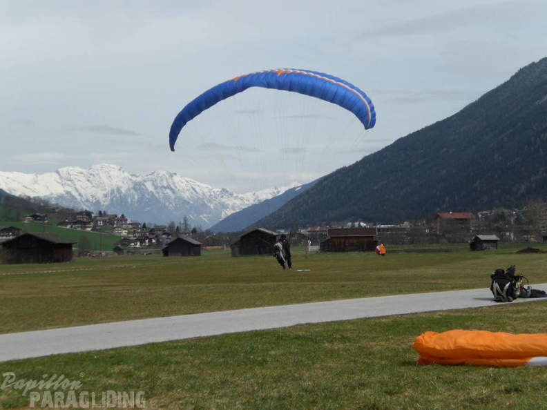 2012 AT15.12 Paragleiterkurs 006