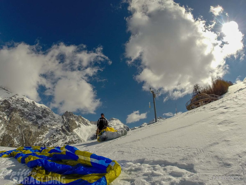 AS13.19 Paragliding-102