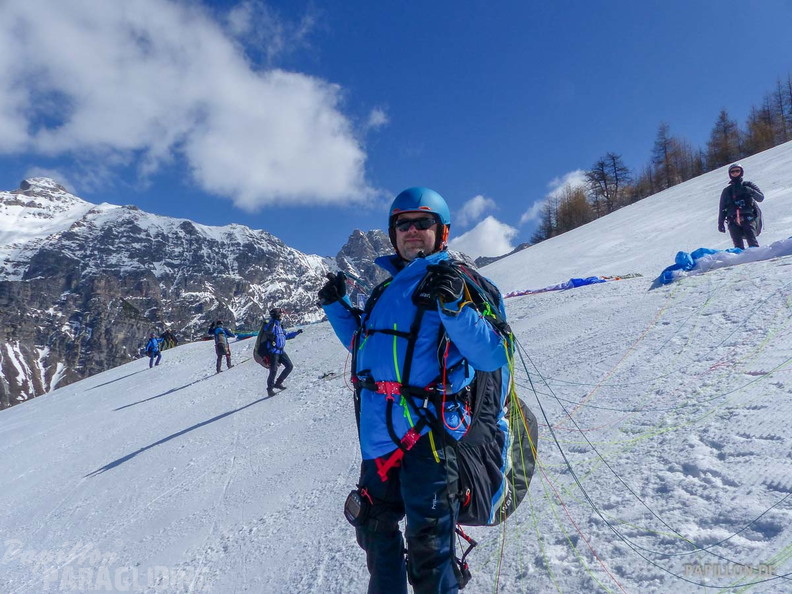 AS13.19 Paragliding-106