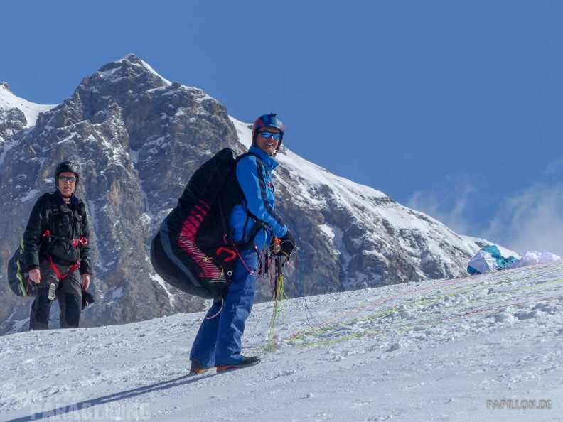 AS13.19 Paragliding-111