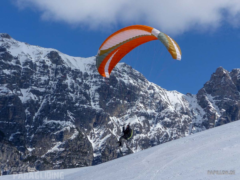 AS13.19 Paragliding-113