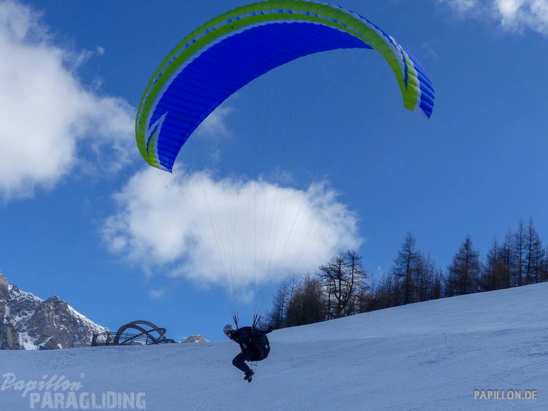 AS13.19 Paragliding-121