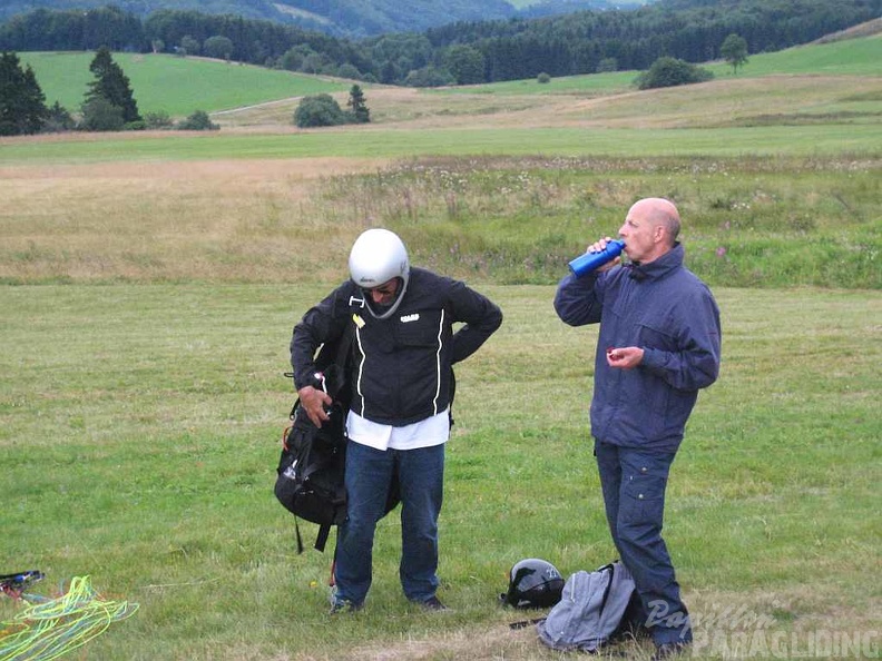 2010 RK31.10 Wasserkuppe Paragliding 041