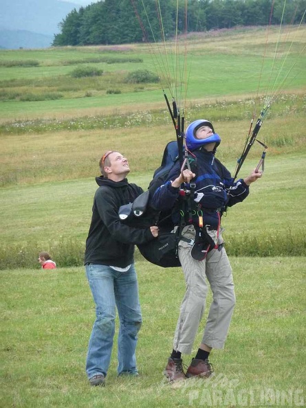 2010 RS32 10 Wasserkuppe Gleitschirm 083