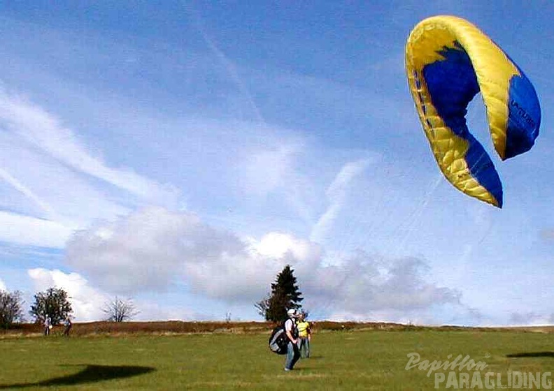 2010 RS37.10 Wasserkuppe Gleitschirm 021
